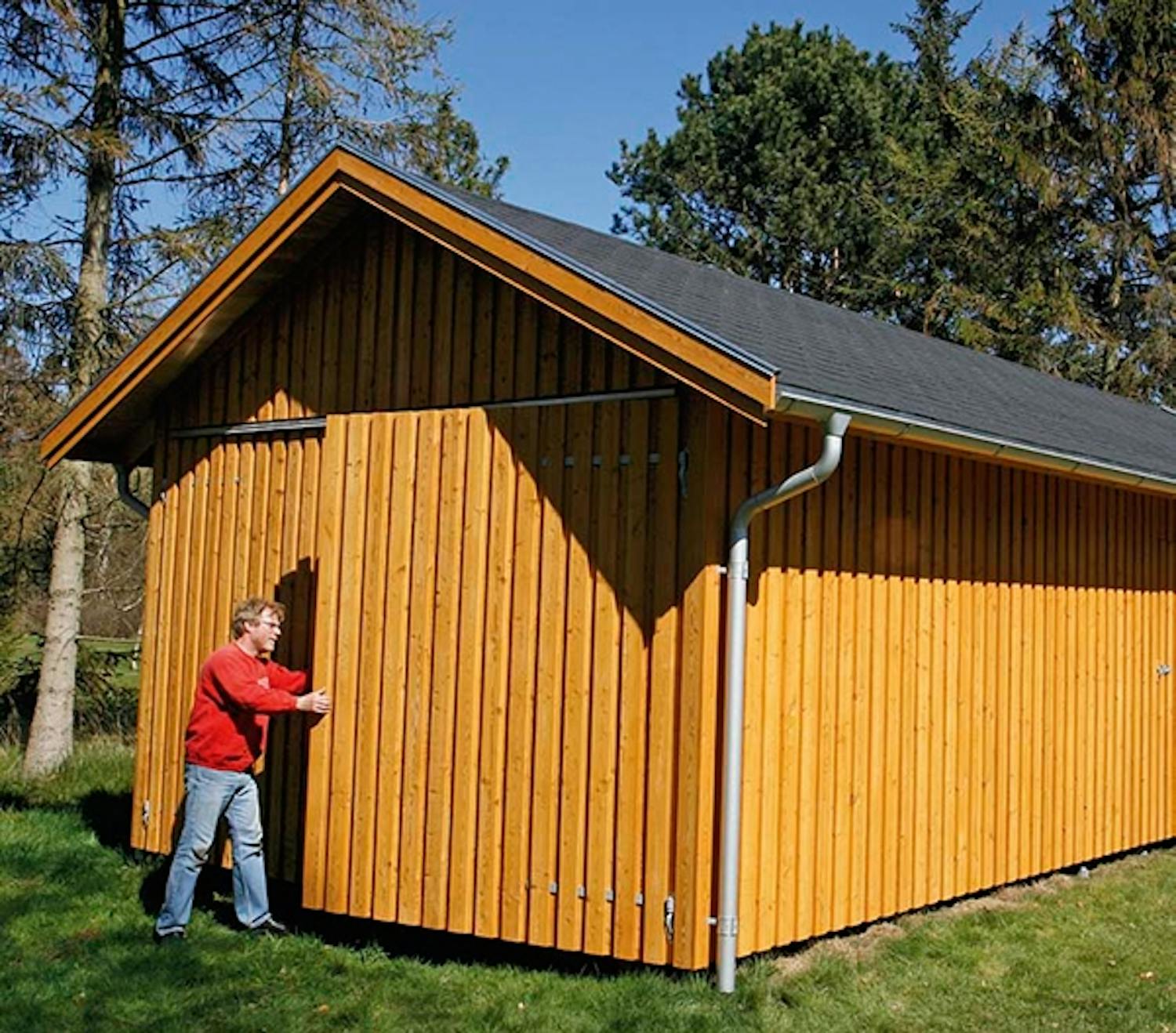 Harrastetilalla ja varastolla Harrastetilalla ja varastolla